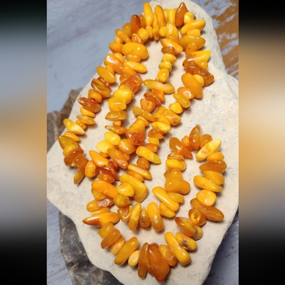 Jewelry - Old Genuine Amber Beads Necklace 57g  26"